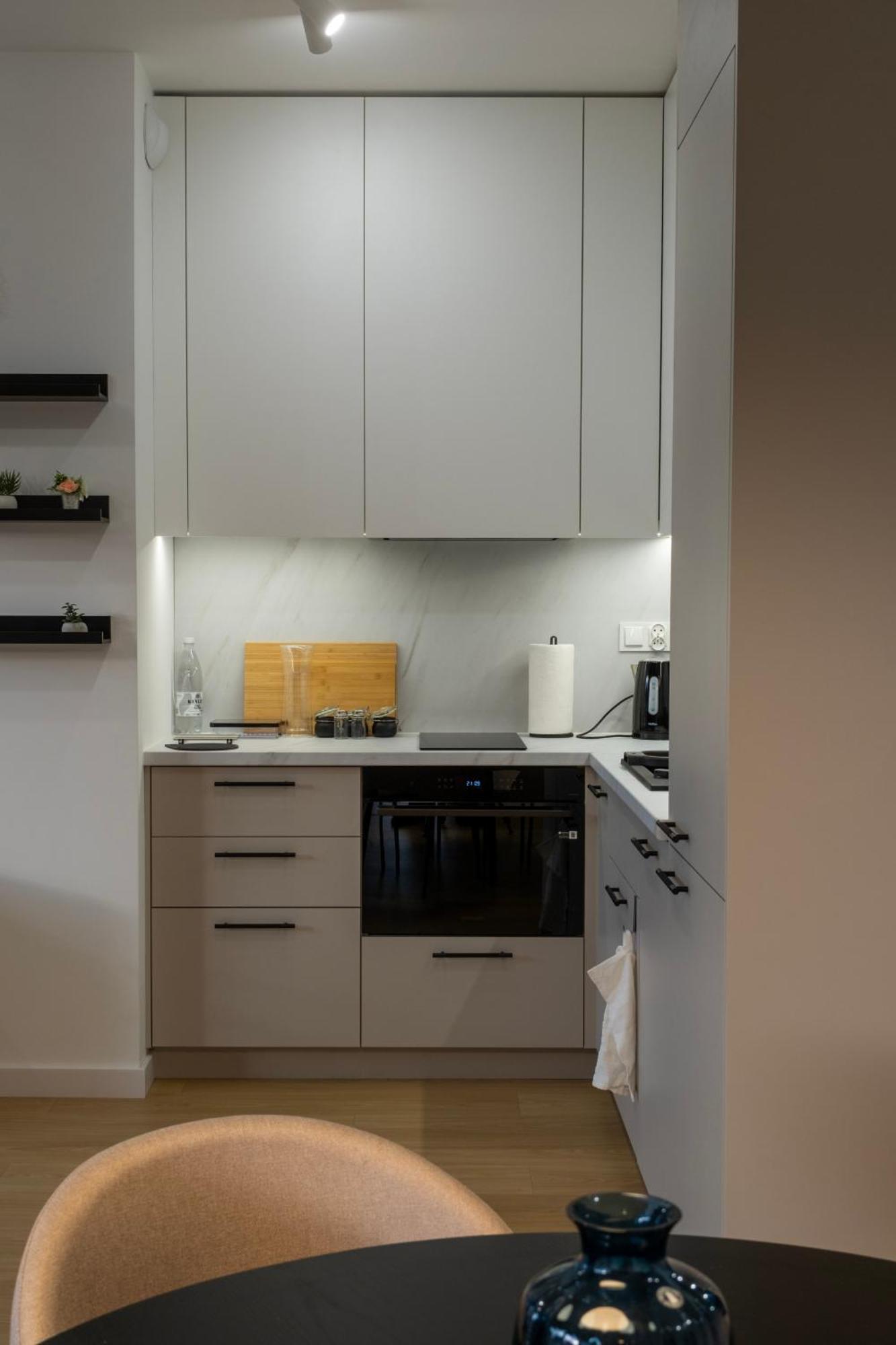 Spacious With Parking By Renters * Przemysl