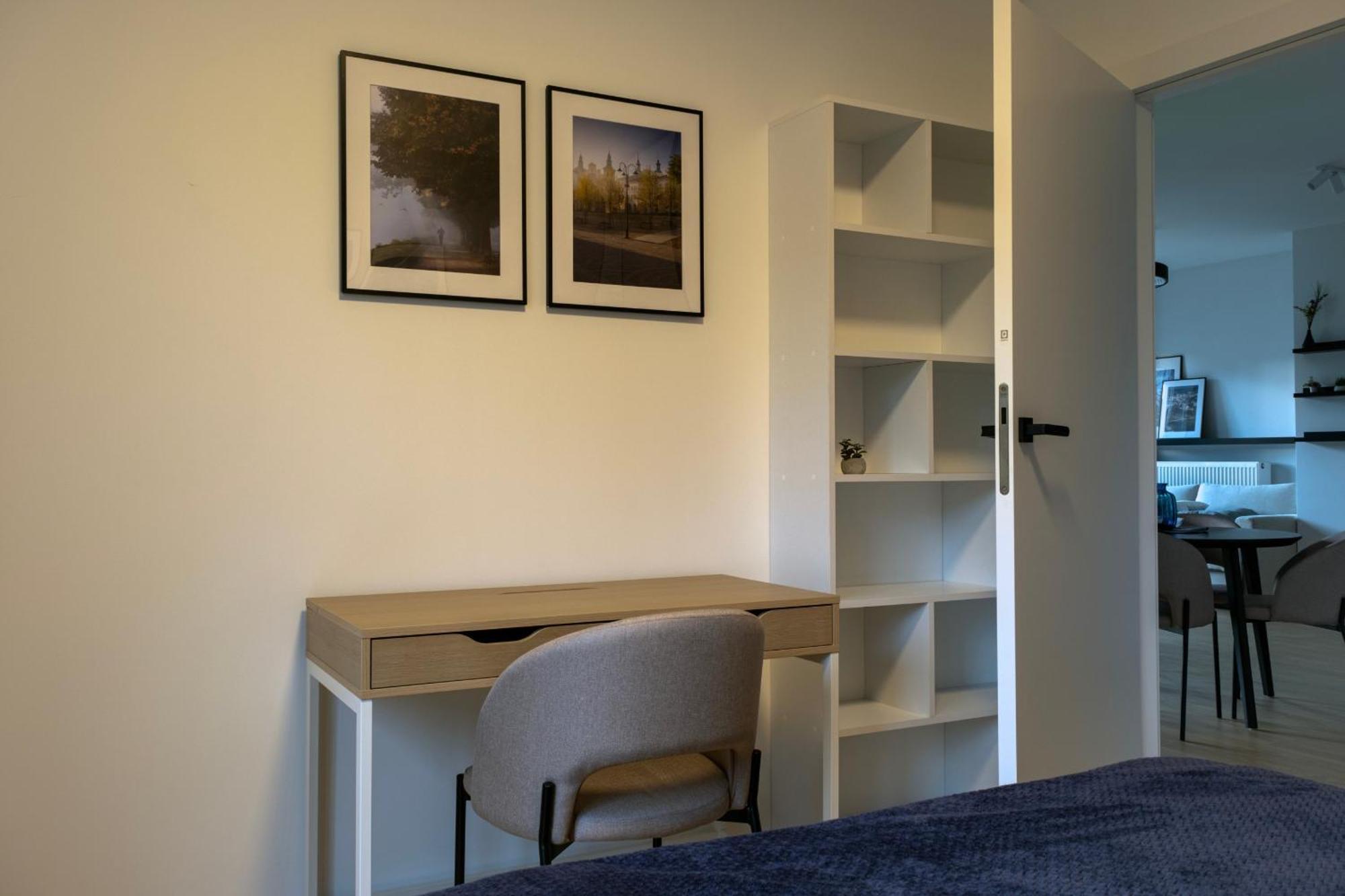 Apartment Spacious With Parking By Renters